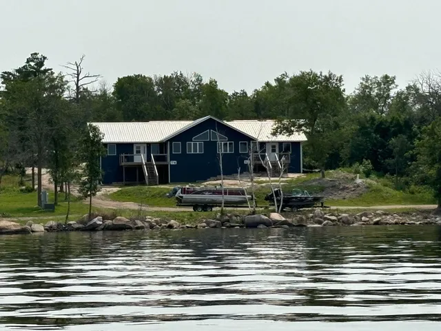 $575,000 | 3178 Flag Island, Oak Island, MN 56741