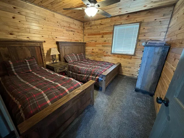 $575,000 | 3178 Flag Island, Oak Island, MN 56741