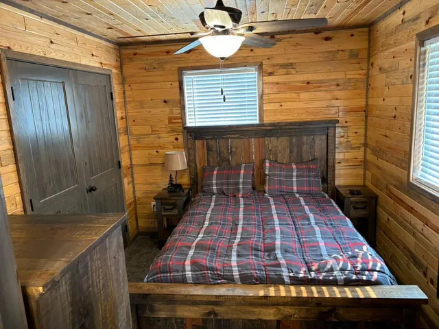 $575,000 | 3178 Flag Island, Oak Island, MN 56741