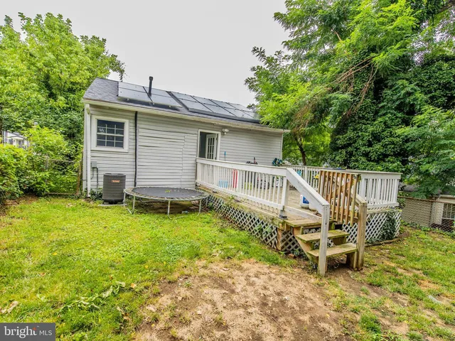 $289,999 | 406 Carmody Hills Drive, Capitol Heights, MD 20743