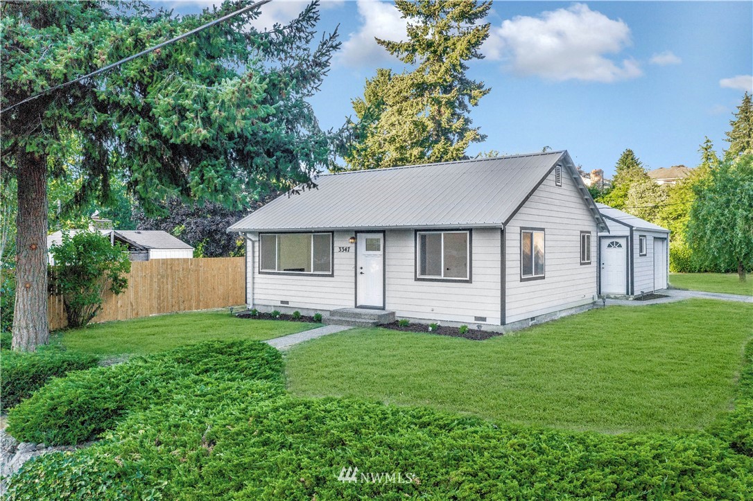 3347 Crystal Springs Road West University Place, WA 98466 - Photo 1 of 39 Gallery Image 1