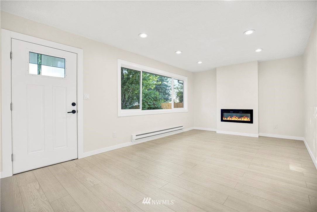 3347 Crystal Springs Road West University Place, WA 98466 - Photo 11 of 39 Gallery Image 11