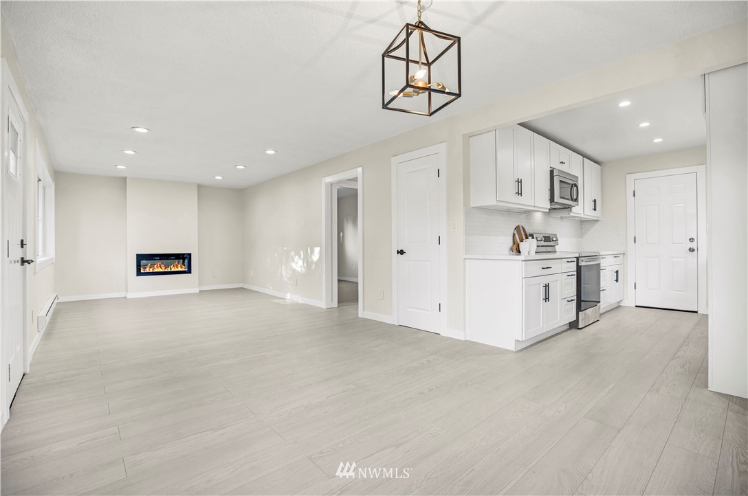3347 Crystal Springs Road West University Place, WA 98466 - Photo 14 of 39 Gallery Image 14