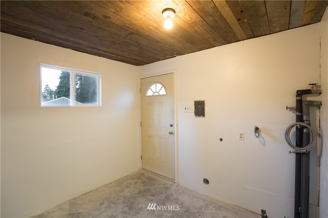 3347 Crystal Springs Road West University Place, WA 98466 - Photo 33 of 39 Gallery Image 33