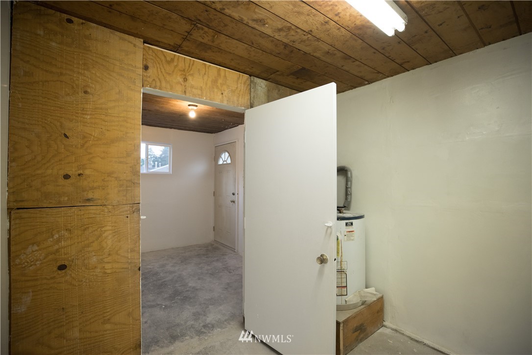 3347 Crystal Springs Road West University Place, WA 98466 - Photo 36 of 39 Gallery Image 36