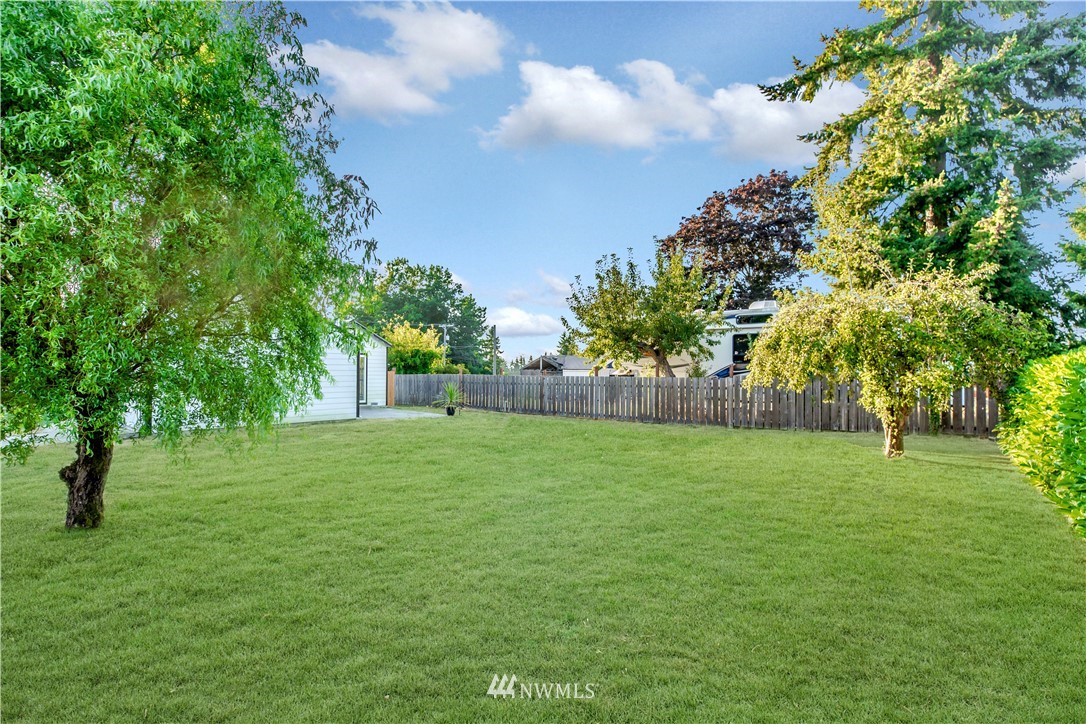 3347 Crystal Springs Road West University Place, WA 98466 - Photo 7 of 39 Gallery Image 7