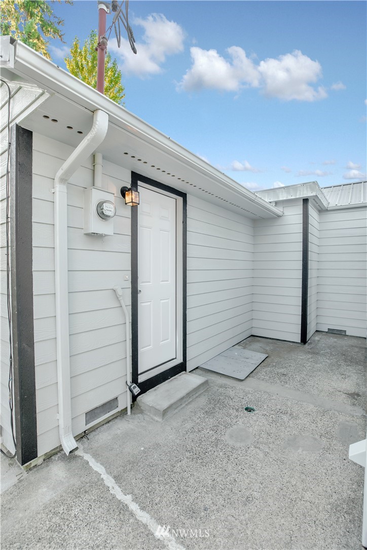 3347 Crystal Springs Road West University Place, WA 98466 - Photo 10 of 39 Gallery Image 10