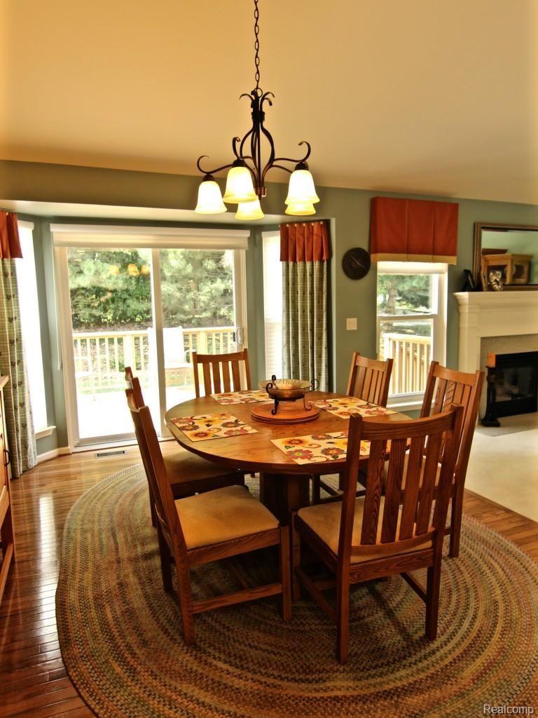 1066 Churchill Circle Rochester, MI 48307 - Photo 12 of 56 IMG_2693.jpg
