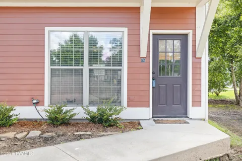 $170,000 | 2202 Johnston Street, Unit 101, Lafayette, LA 70503