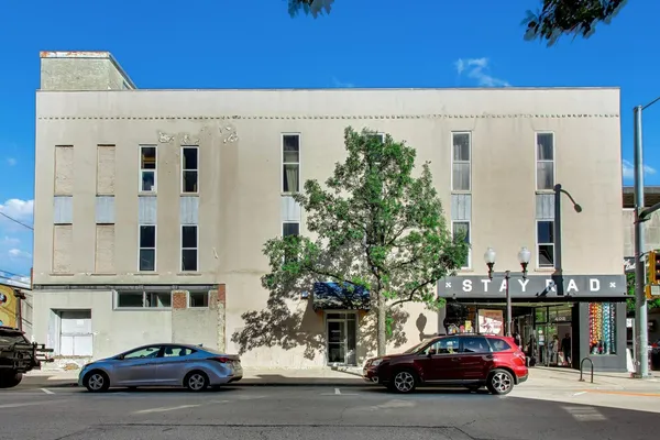 $720,000 | 402 East State Street, Rockford, IL 61104