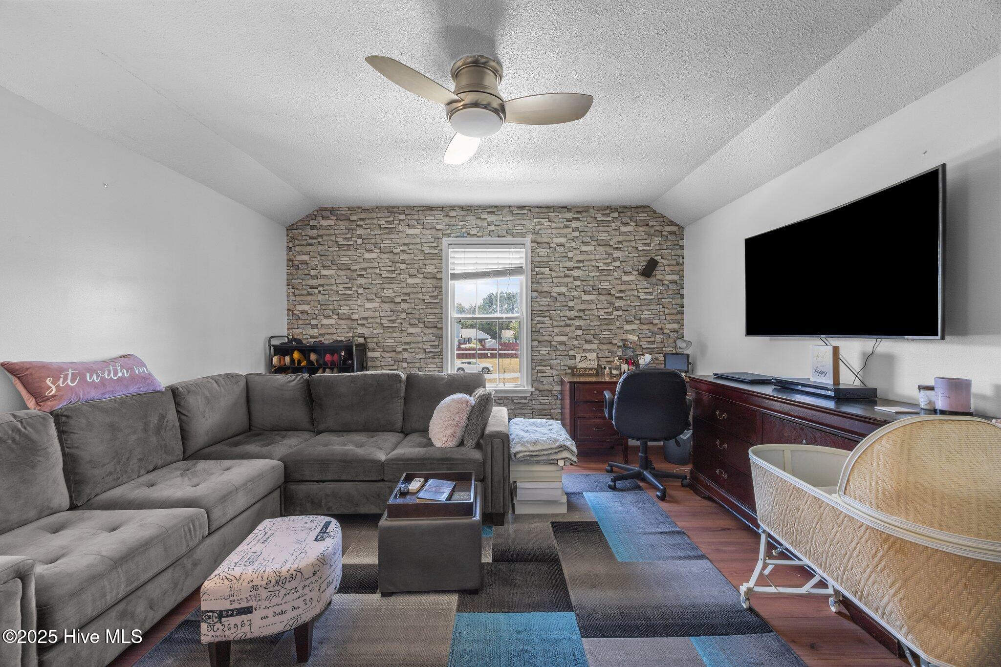 119 Cobblestone Trail Jacksonville, NC 28546 - Photo 25 of 52 31-web-or-mls-IMG_6808 - Copy