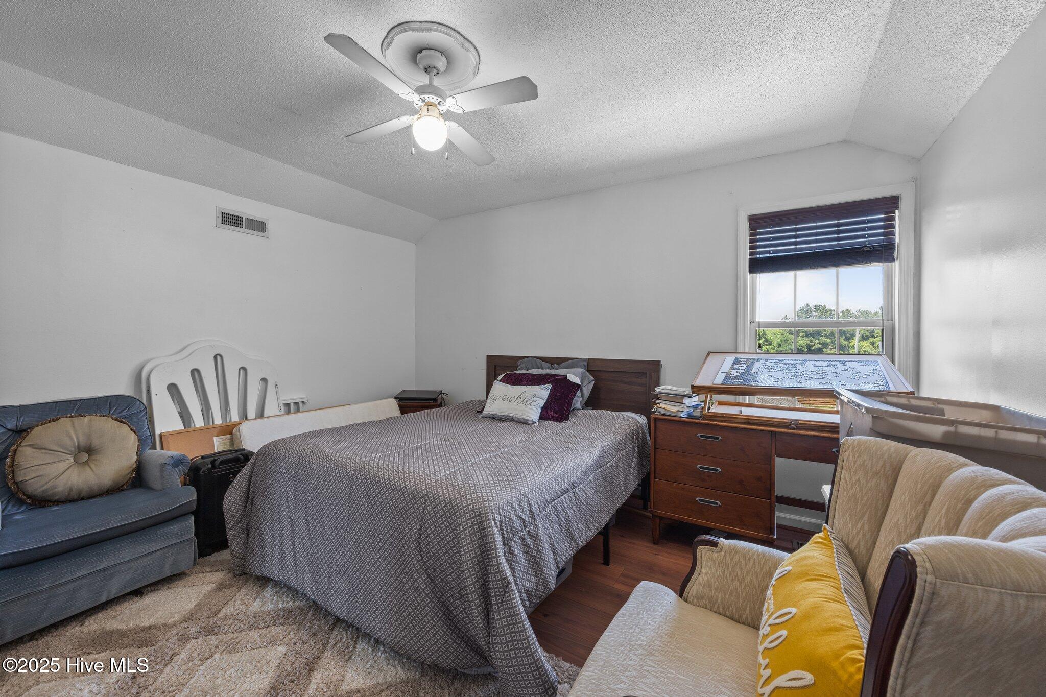 119 Cobblestone Trail Jacksonville, NC 28546 - Photo 27 of 52 33-web-or-mls-IMG_6814 - Copy