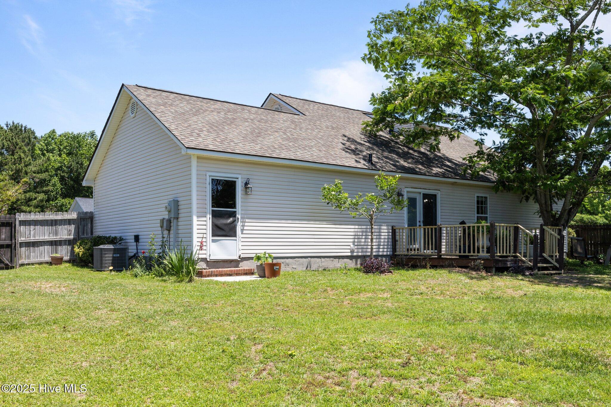 119 Cobblestone Trail Jacksonville, NC 28546 - Photo 38 of 52 46-web-or-mls-IMG_6840