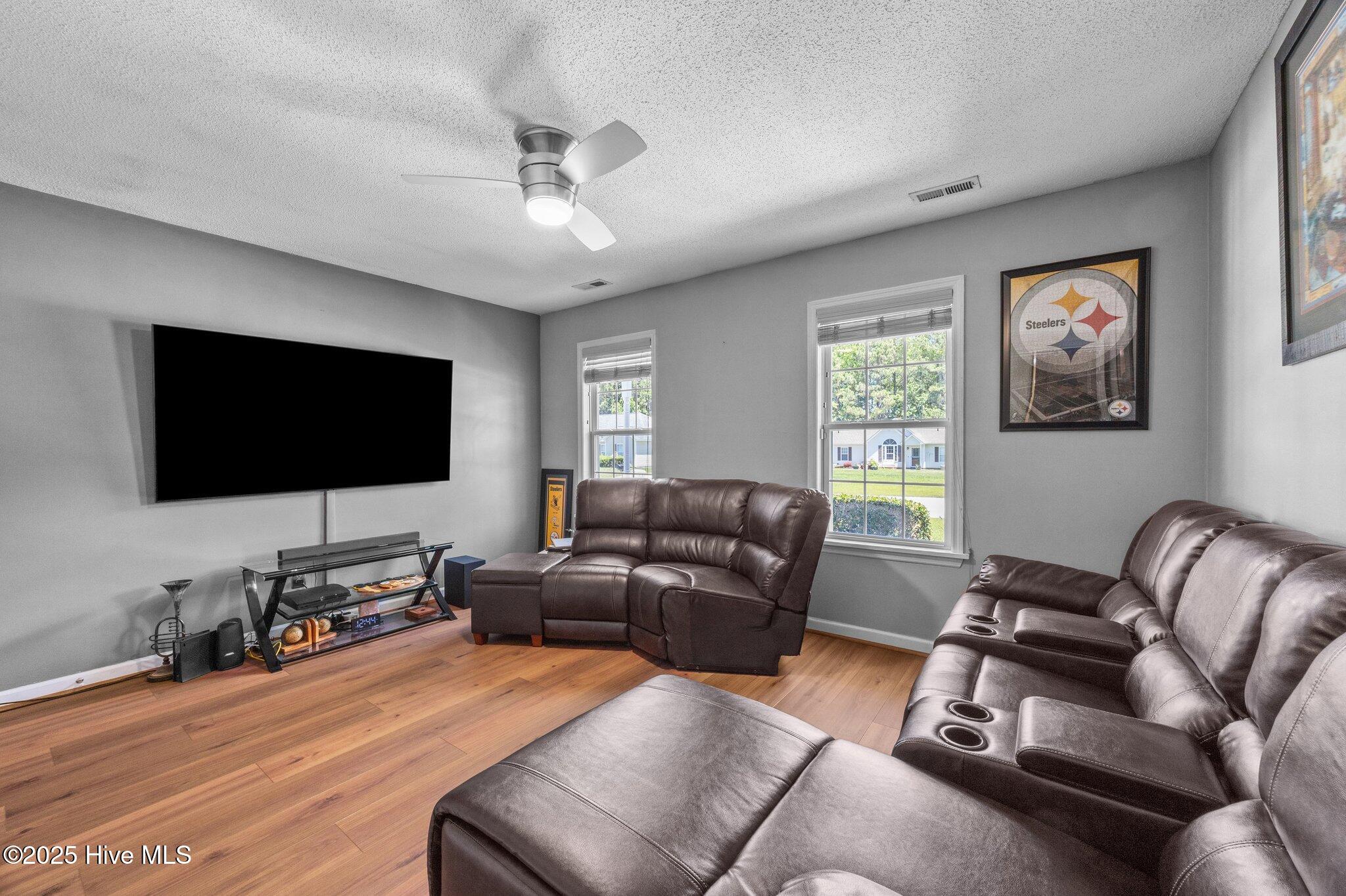 119 Cobblestone Trail Jacksonville, NC 28546 - Photo 6 of 52 21-web-or-mls-IMG_6775 - Copy - Copy - C