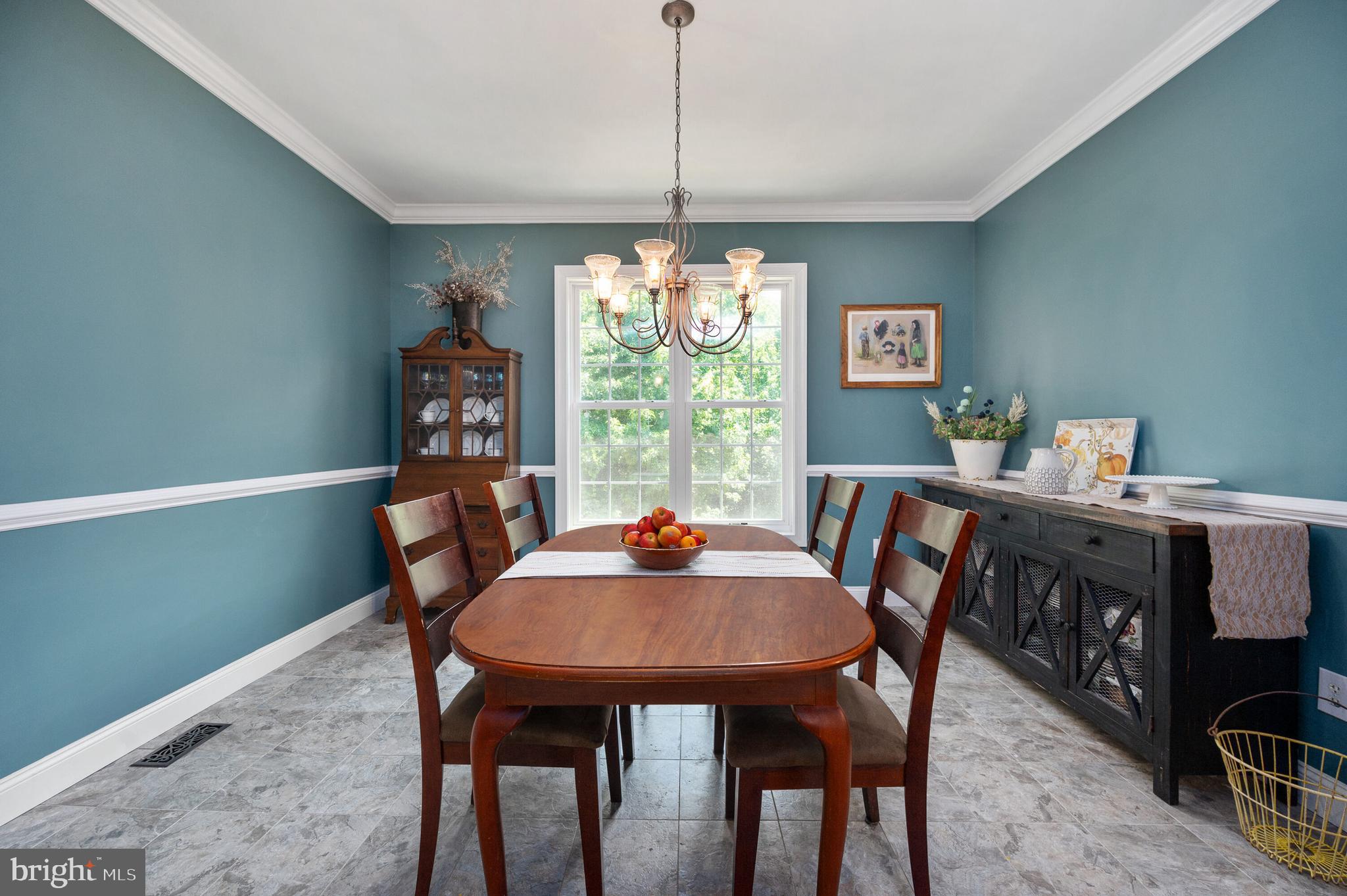 13401 Prim Road King George, VA 22485 - Photo 28 of 69 Dining room has crown molding & chair rail!