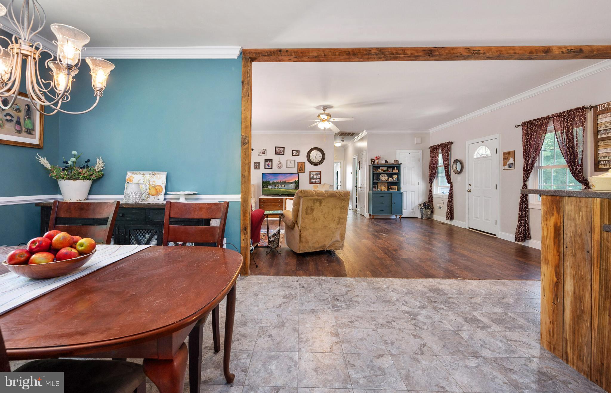 13401 Prim Road King George, VA 22485 - Photo 32 of 69 View from dining area to living room! Just lovely!