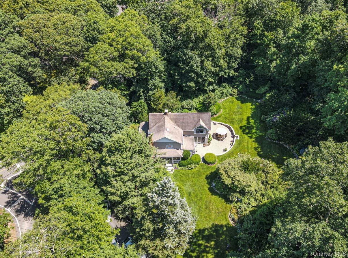 111 Stony Hollow Road Centerport, NY 11721 - Photo 2 of 33