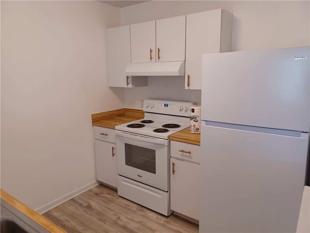 Undisclosed Address Vero Beach, FL 32960 - Photo 7 of 18 a utility room with dryer and washer