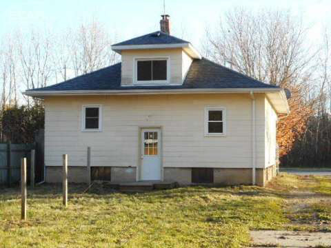 1310 West Mount Morris Road Mount Morris, MI 48458 - Photo 2 of 18 20453192-1.JPG