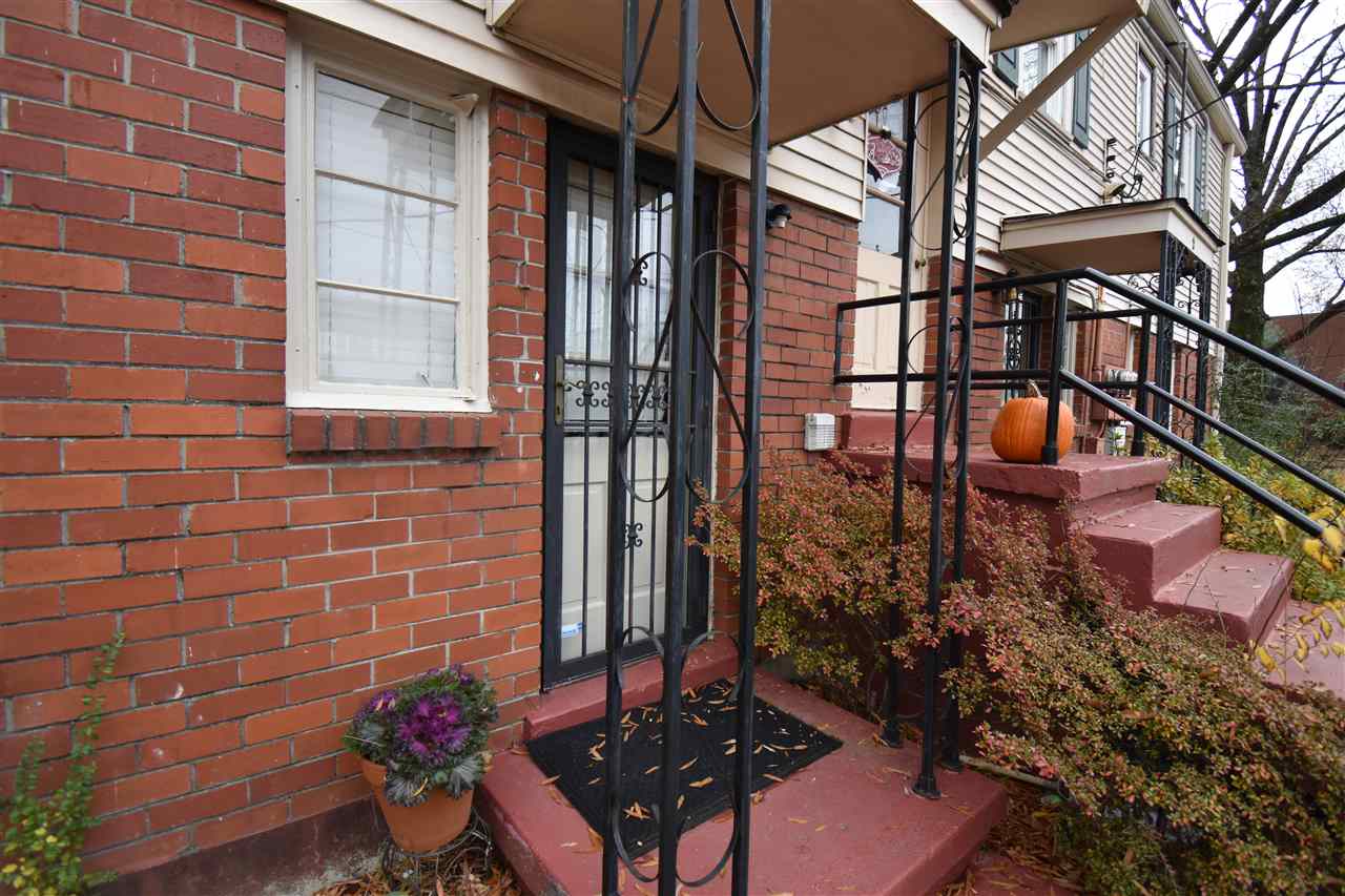 2995 Walnut Grove Road, Unit 1 Memphis, TN 38111 - Photo 1 of 9 Gallery Image 1
