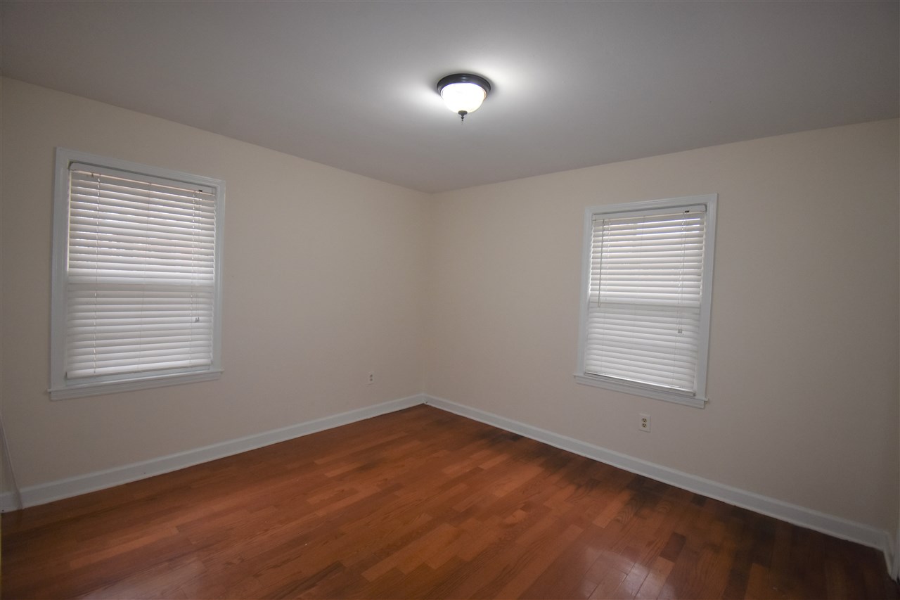 2995 Walnut Grove Road, Unit 1 Memphis, TN 38111 - Photo 4 of 9 Gallery Image 4