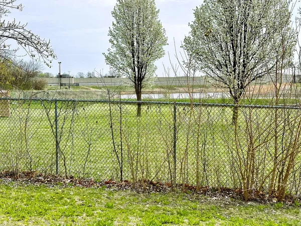 $594,000 | 8566 South 83rd Avenue, Hickory Hills, IL 60457
