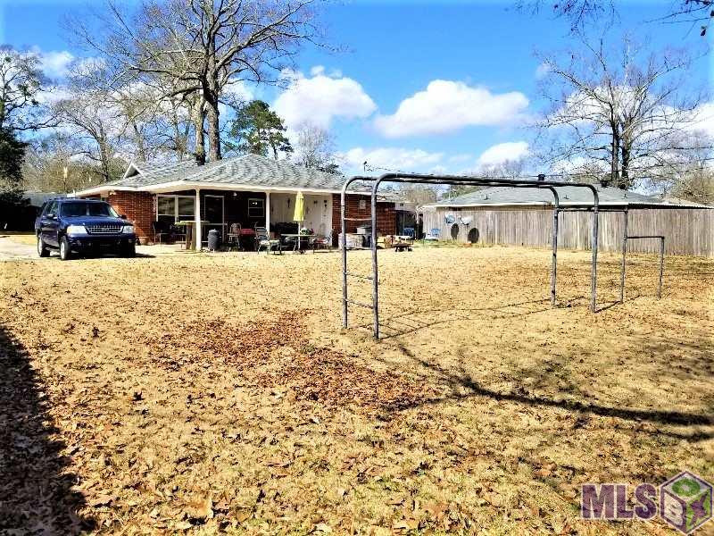 363 Wingate Drive Baton Rouge, LA 70815 - Photo 22 of 25 Huge Backyard!