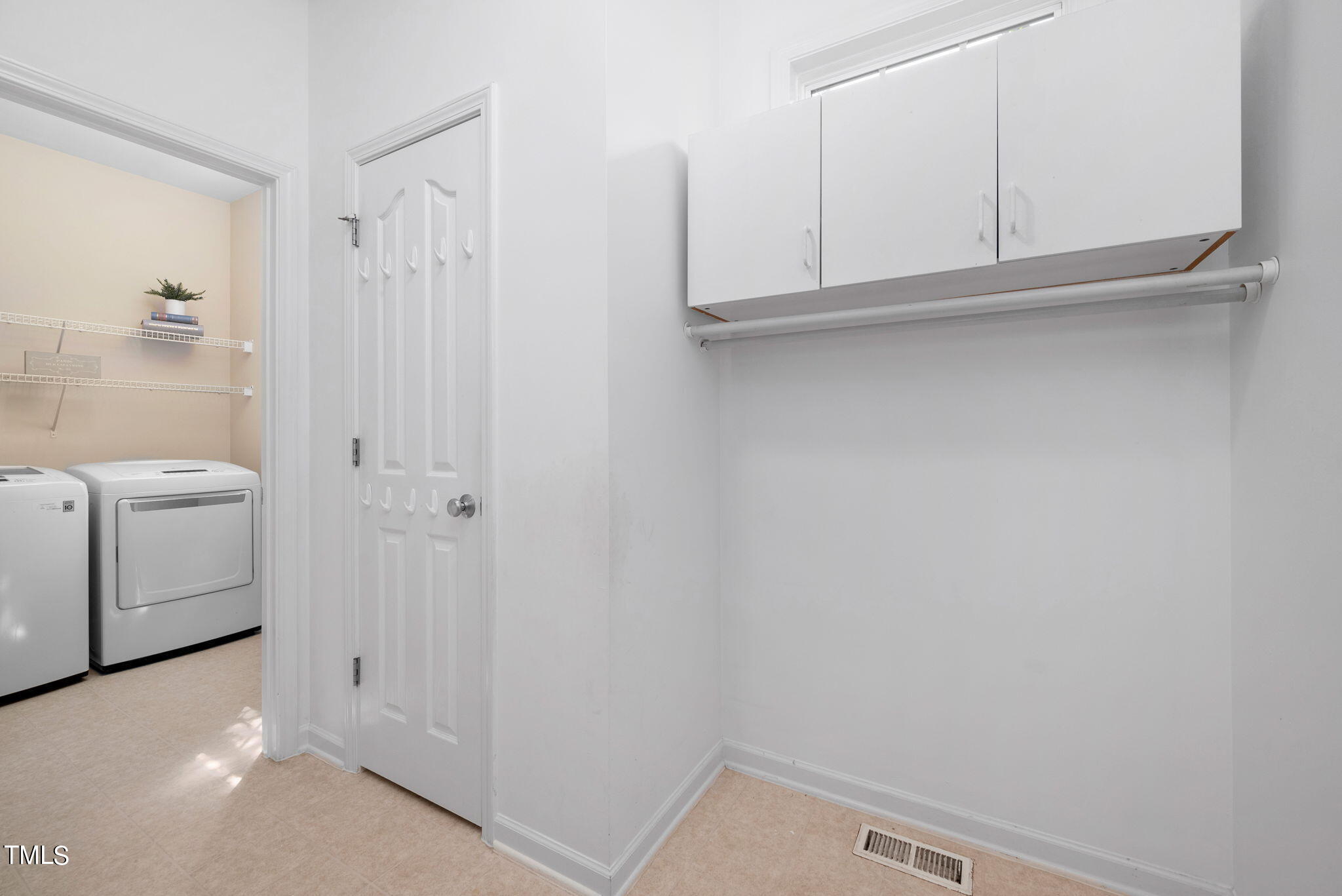 8405 Dunnington Circle Raleigh, NC 27613 - Photo 21 of 50 41-web-or-mls-8405-dunnington-cir