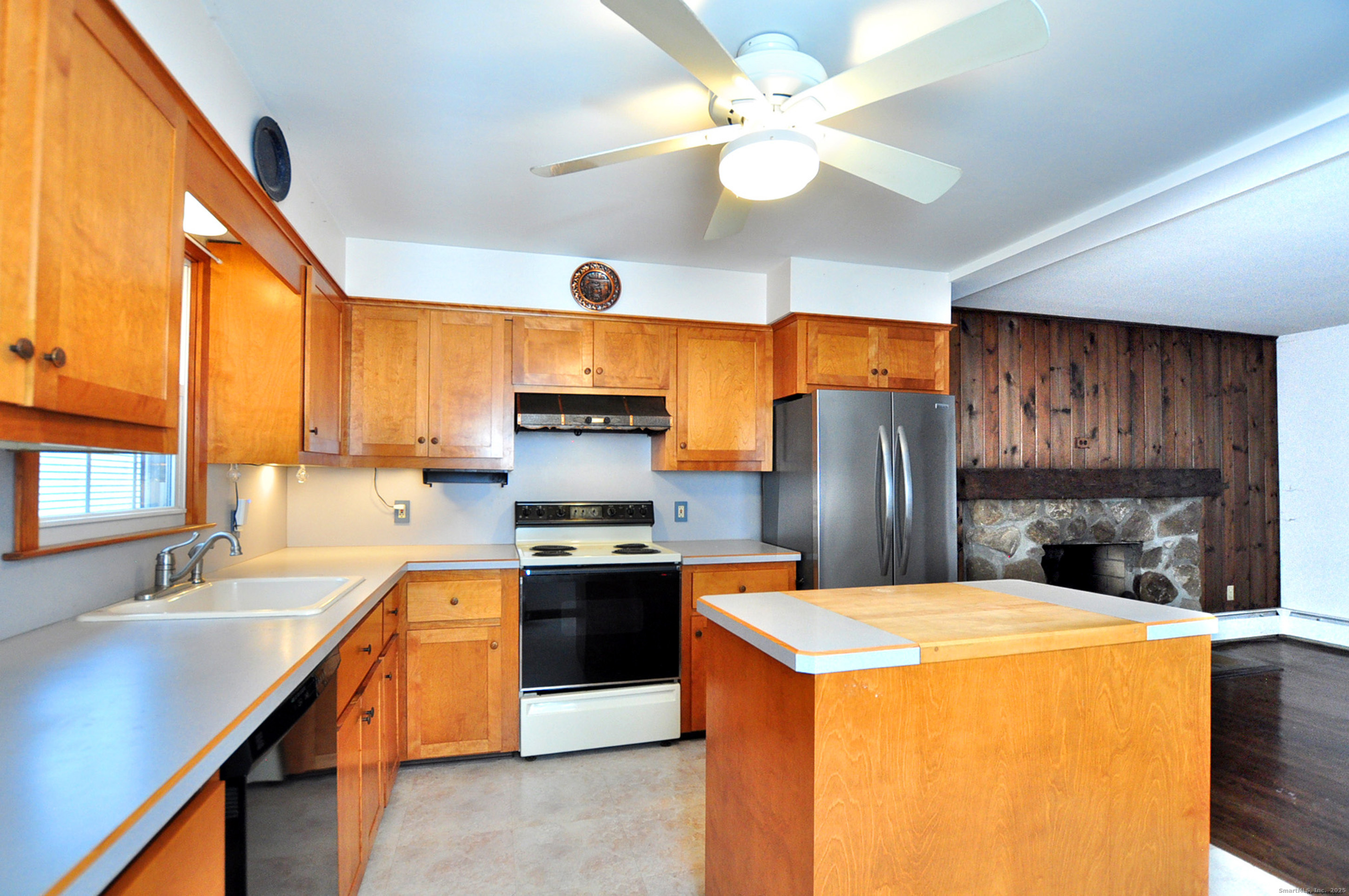 913 Jeremy Swamp Road Southbury, CT 06488 - Photo 4 of 31 Kitchen and breakfast room/possible family room