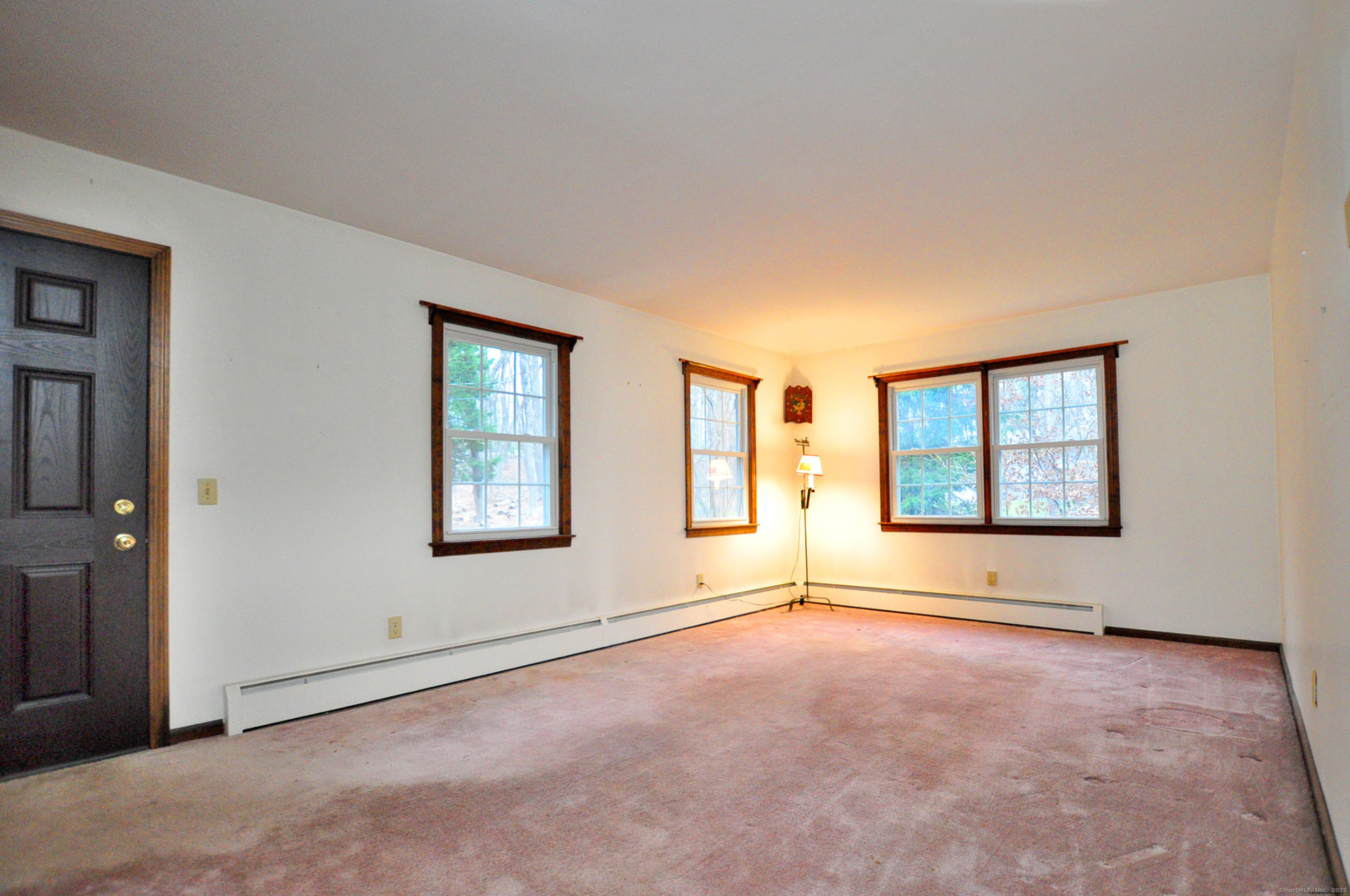 913 Jeremy Swamp Road Southbury, CT 06488 - Photo 8 of 31 Living room