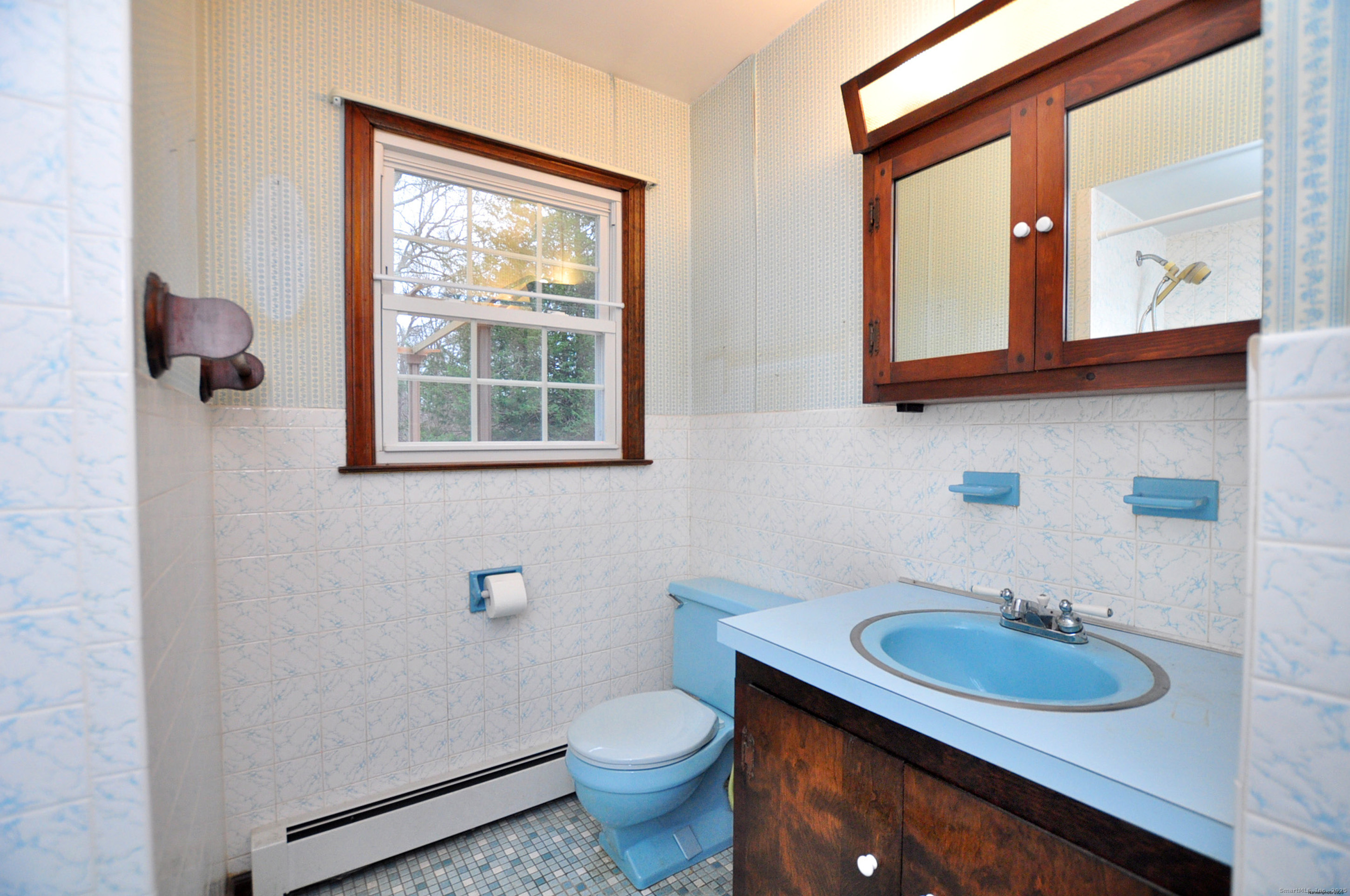 913 Jeremy Swamp Road Southbury, CT 06488 - Photo 10 of 31 First floor full bath