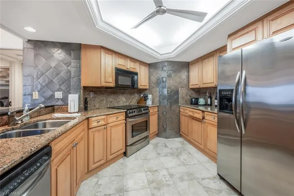 $5,500 | 4751 Gulf Shore Boulevard North, Unit 507, Naples, FL 34103