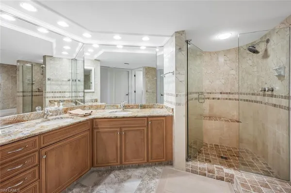 $5,500 | 4751 Gulf Shore Boulevard North, Unit 507, Naples, FL 34103