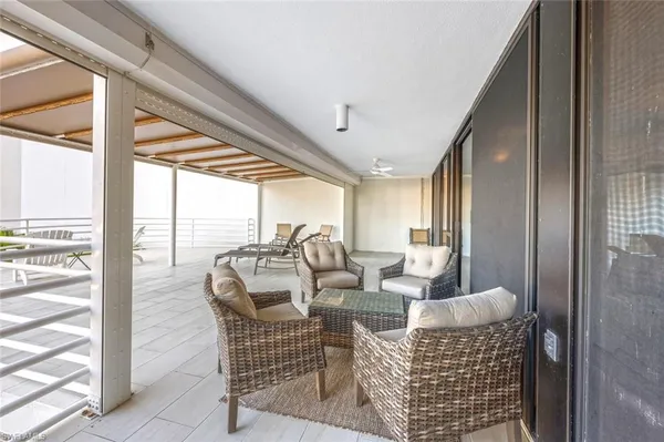 $5,500 | 4751 Gulf Shore Boulevard North, Unit 507, Naples, FL 34103