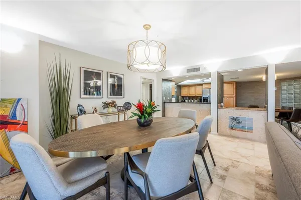 $5,500 | 4751 Gulf Shore Boulevard North, Unit 507, Naples, FL 34103