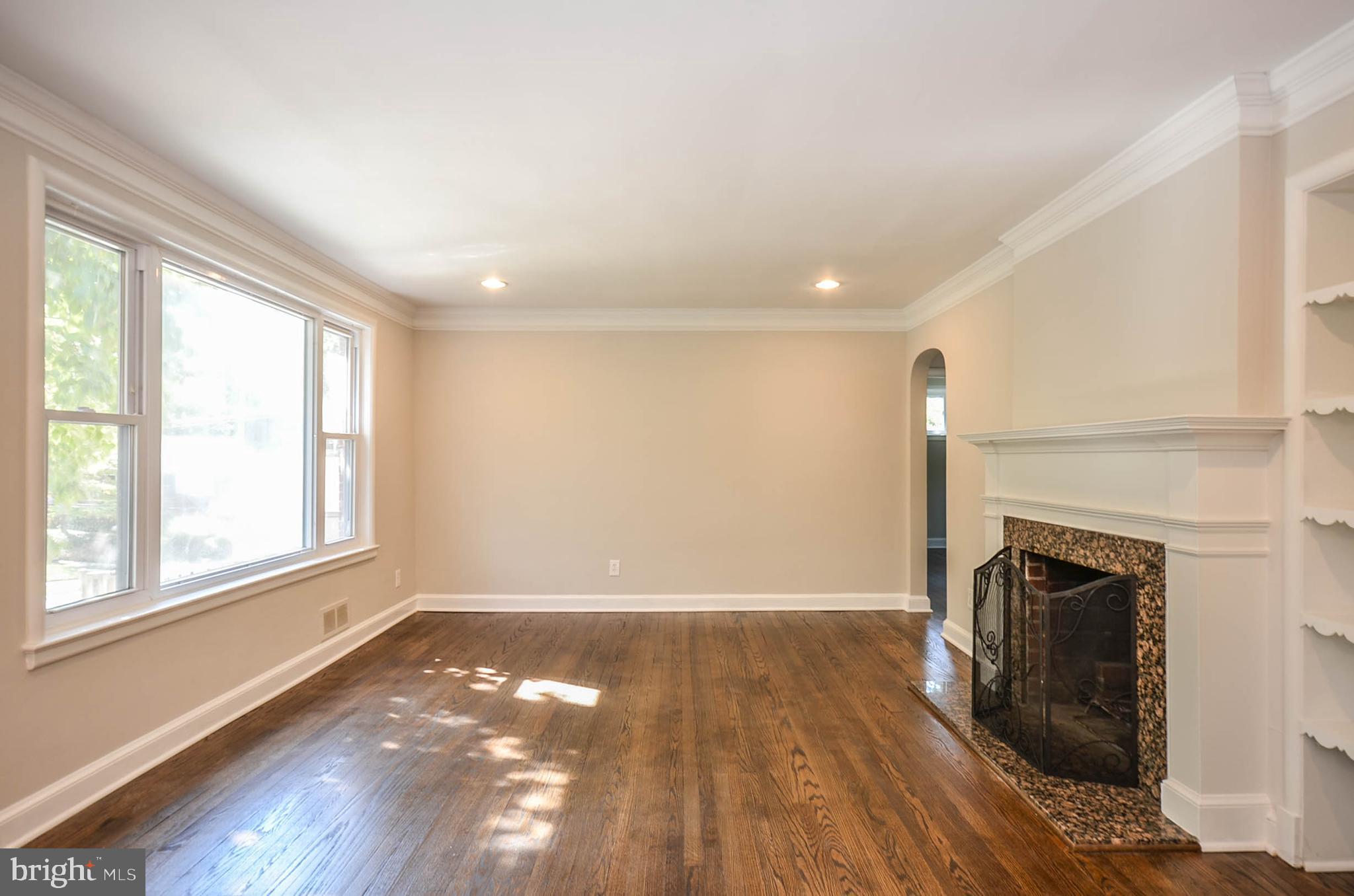 10116 Brunswick Avenue Silver Spring, MD 20902 - Photo 3 of 28 Living room