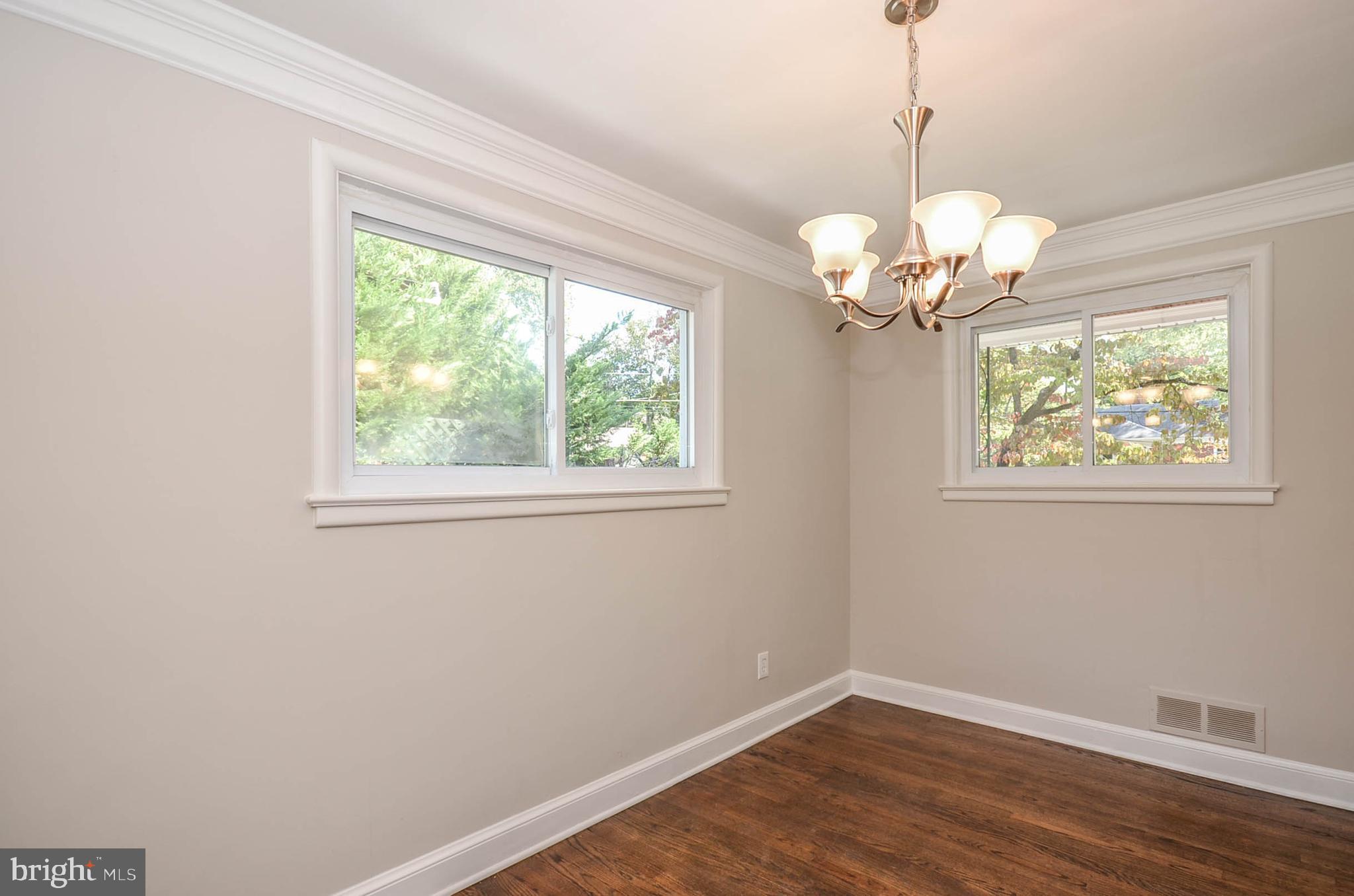 10116 Brunswick Avenue Silver Spring, MD 20902 - Photo 8 of 28 Dining room