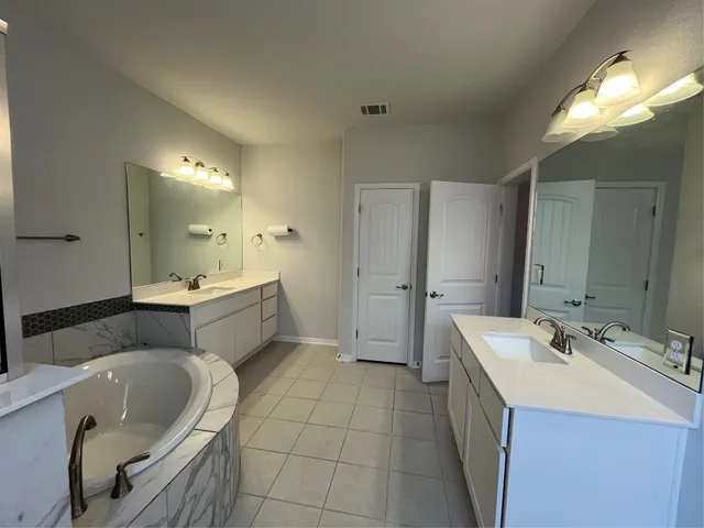 $3,400 | 121 Red Granite Road, Georgetown, TX 78633