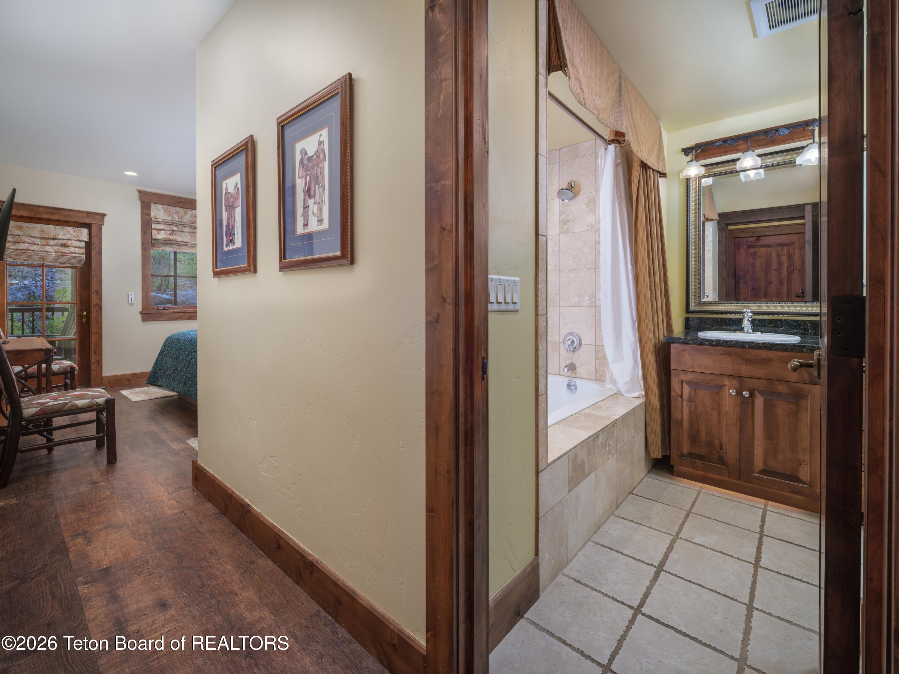 551 Snow King Loop Road, Unit 512 Jackson, WY 83001 - Photo 18 of 27 _DSF3074-Edit