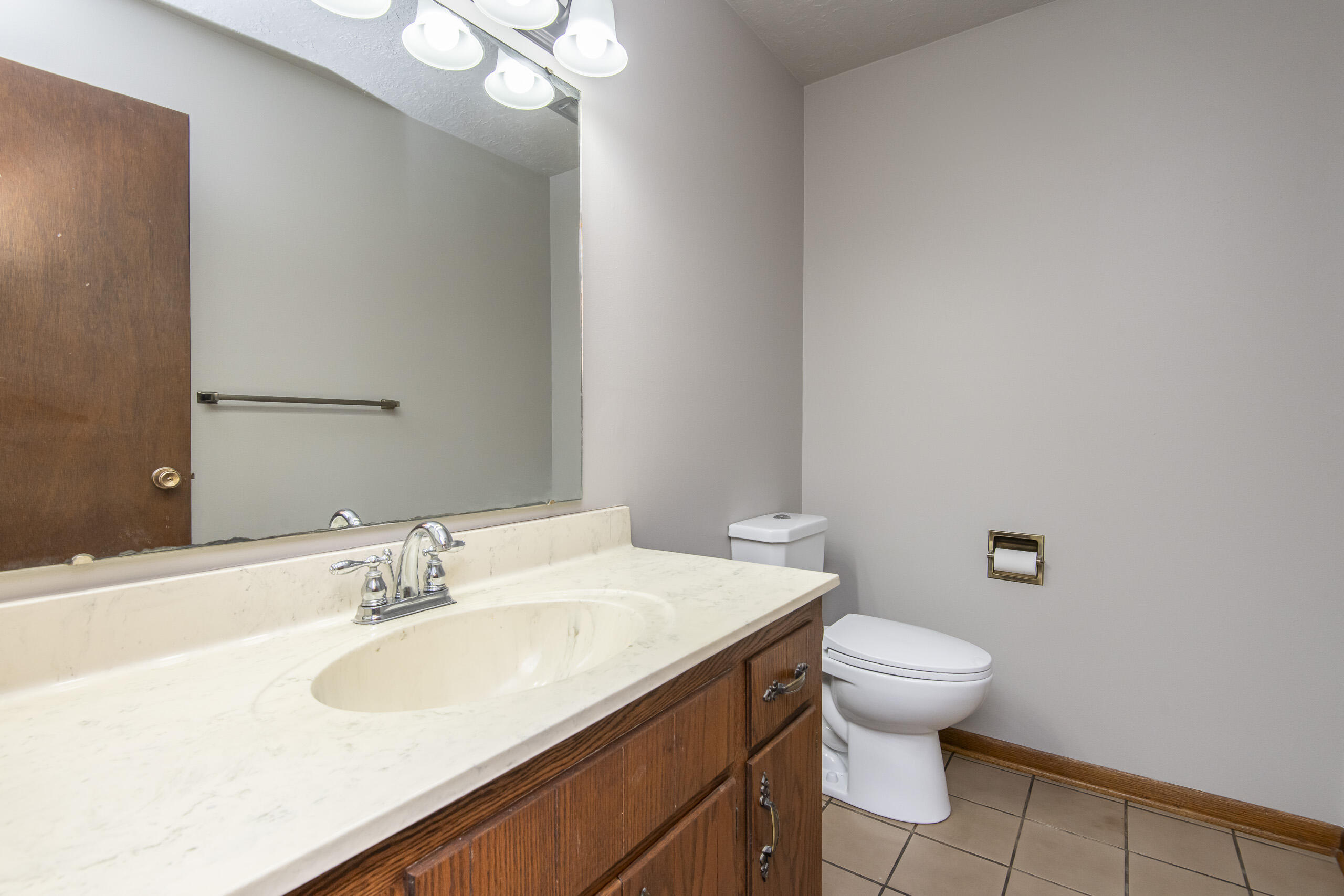 3 Linden Circle Jefferson, WI 53549 - Photo 12 of 28 3 Linden Cir-16