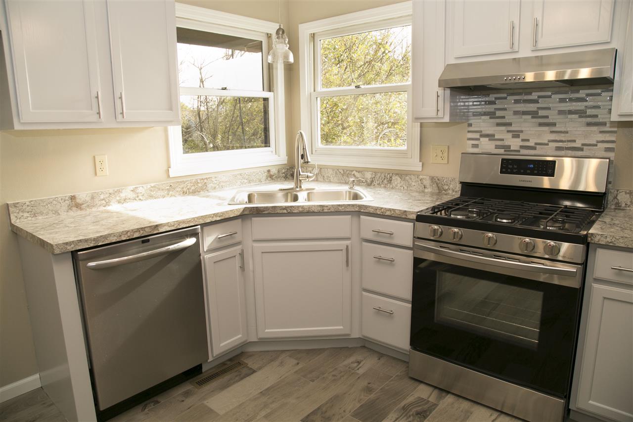 316 Pembroke Road Southwest Poplar Grove, IL 61065 - Photo 4 of 18 Gallery Image 4