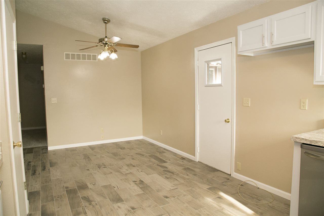 316 Pembroke Road Southwest Poplar Grove, IL 61065 - Photo 5 of 18 Gallery Image 5
