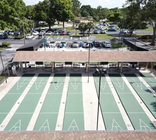 a view of a tennis court