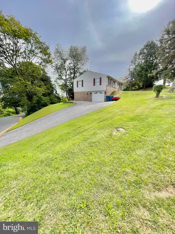 $270,000 | 1 Valley View Road, York, PA 17403