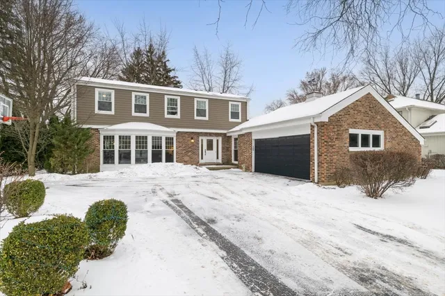 $775,000 | 50 Red Oak Lane, Highland Park, IL 60035