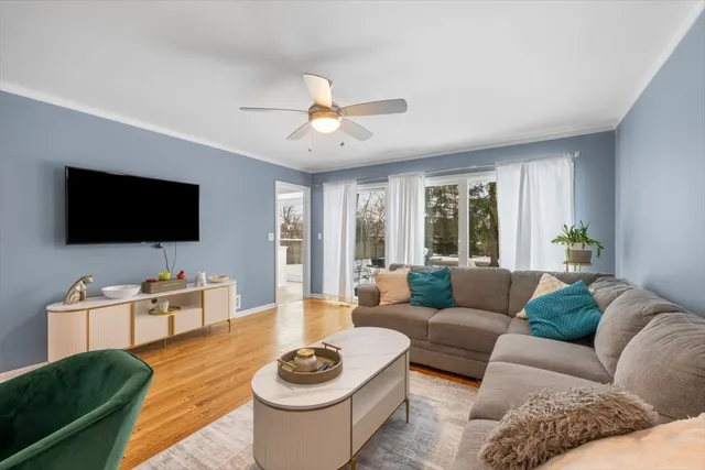 $775,000 | 50 Red Oak Lane, Highland Park, IL 60035