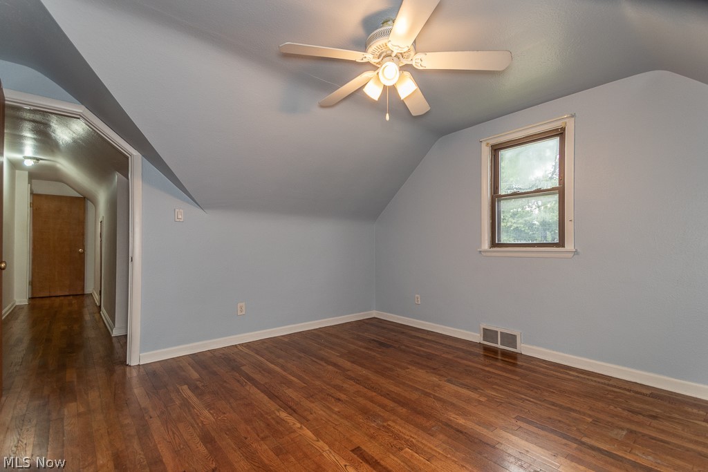 1070 South Green Road Cleveland, OH 44121 - Photo 21 of 28