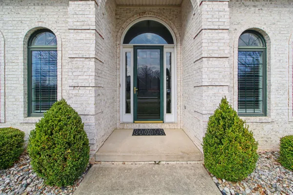 $750,000 | 1100 Longview Lane, Saline, MI 48176