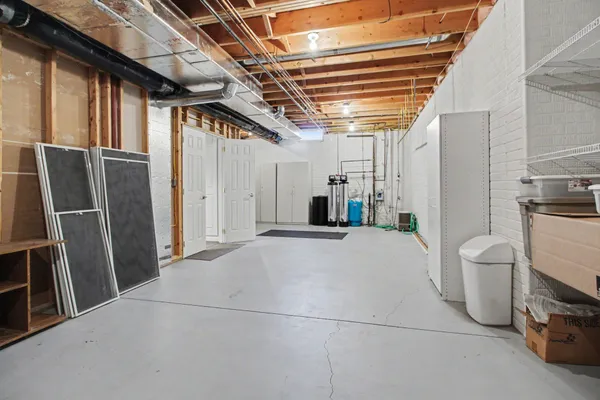 $750,000 | 1100 Longview Lane, Saline, MI 48176