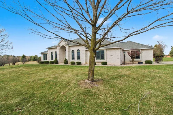 $750,000 | 1100 Longview Lane, Saline, MI 48176